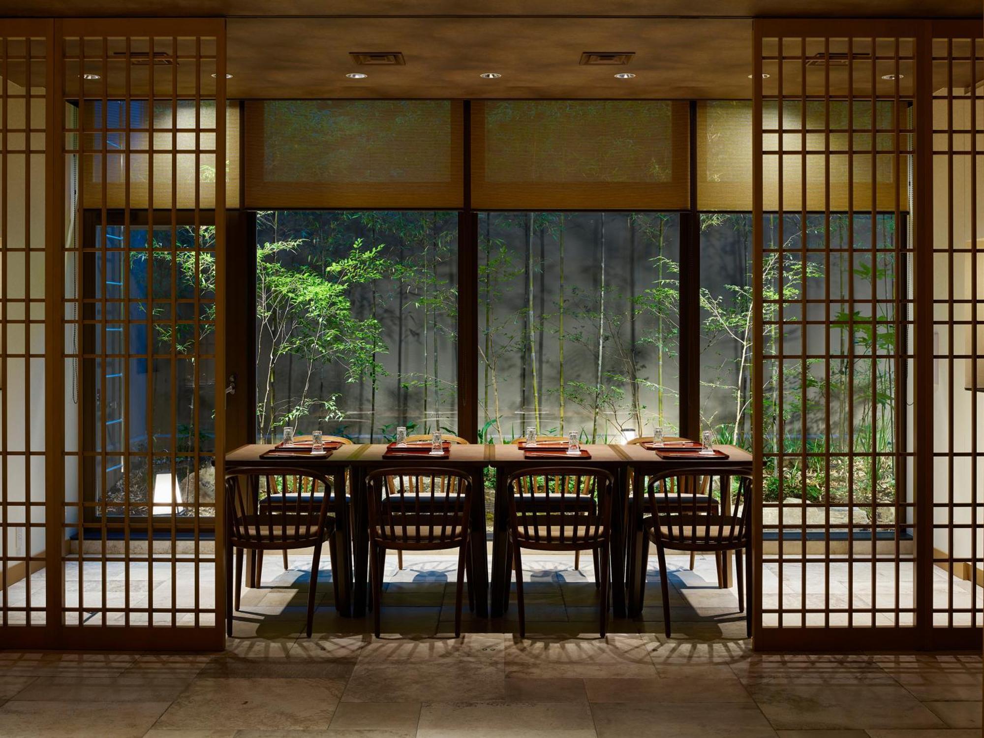 Hotel The Celestine Kyoto Gion Exteriör bild A shōji