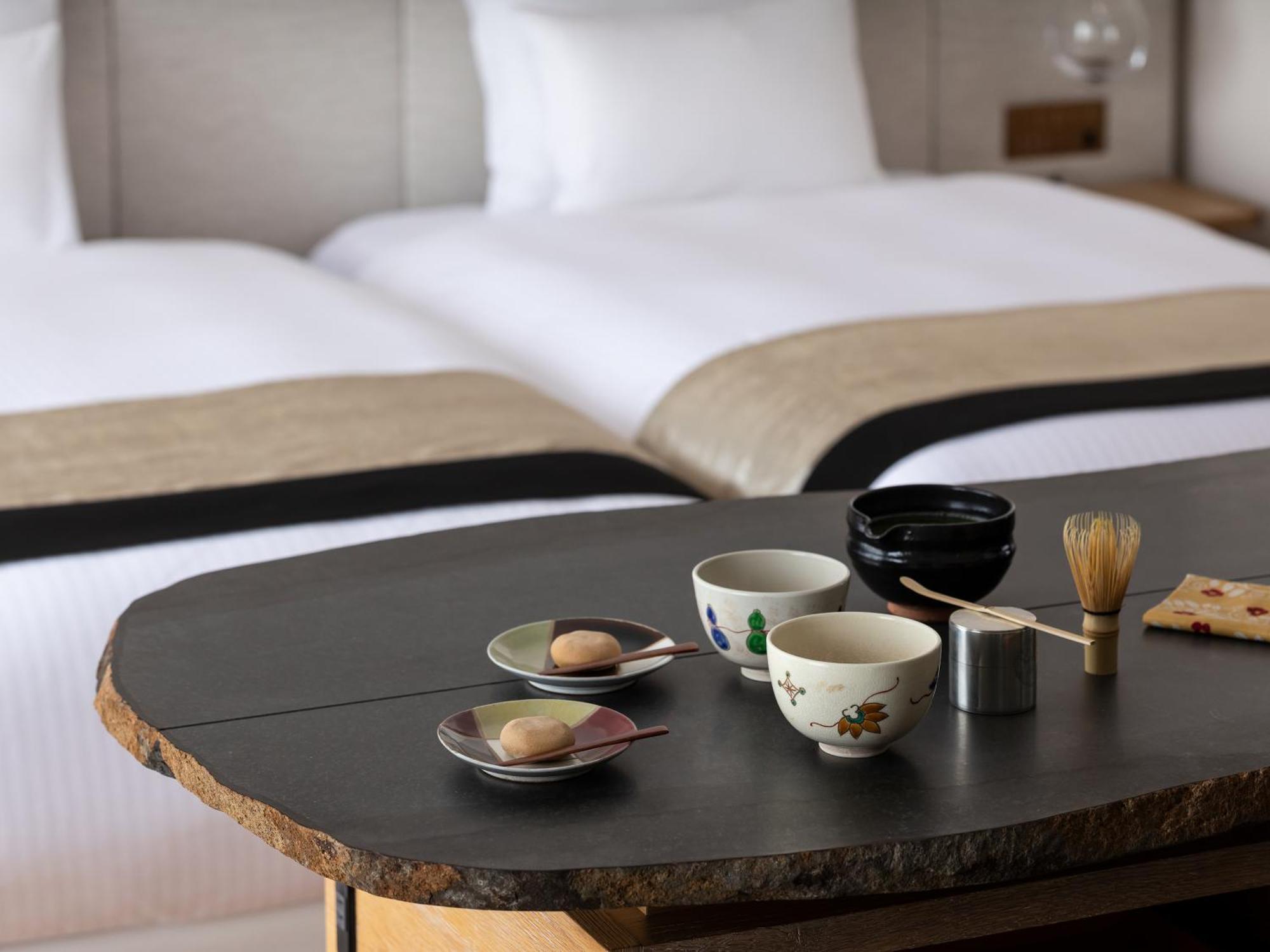 Hotel The Celestine Kyoto Gion Exteriör bild A tea set